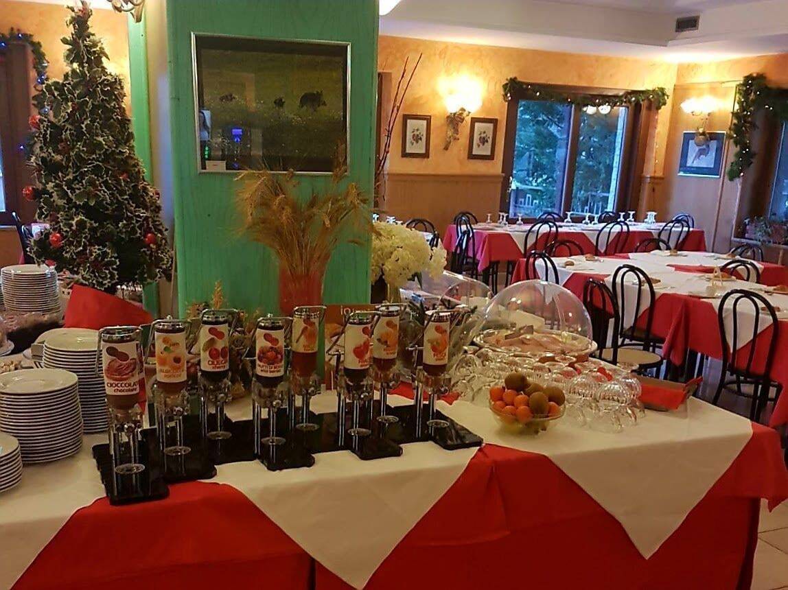 Alba Sporting Hotel Rocca di Mezzo Eksteriør billede